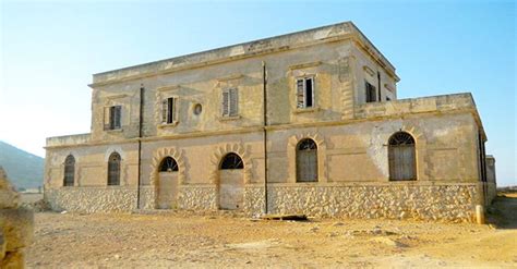 levanzo casa di miuccia prada|Dai Florio ai Prada: la storia della masseria ottocentesca di .